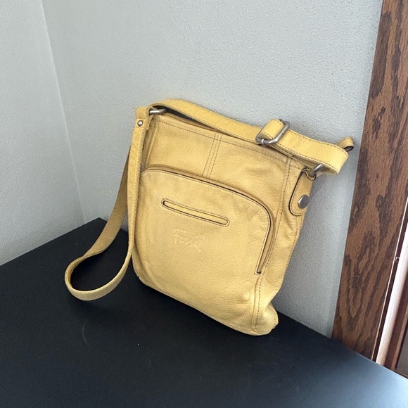 Fossil Yellow Hanover Pebbled Leather Crossbody Bag - Picture 3 of 15